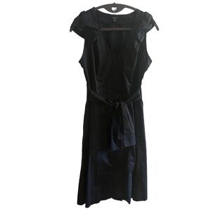 Teenflo Vee-Neck Button Front Dress with Tie and Ruffles Size 4 in Black GUC